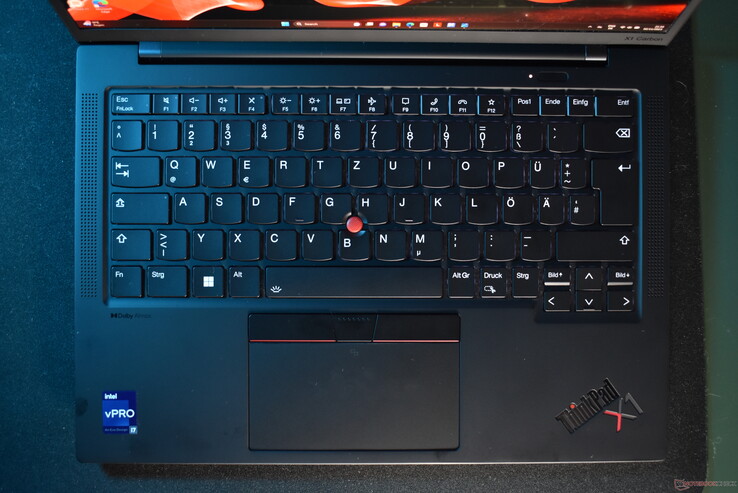 Lenovo ThinkPad X1 Carbon Gen 11: Giriş aygıtları