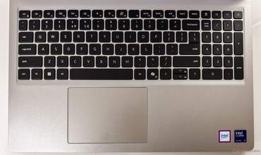 Dell 15 D15260: Klavye ve dokunmatik yüzey