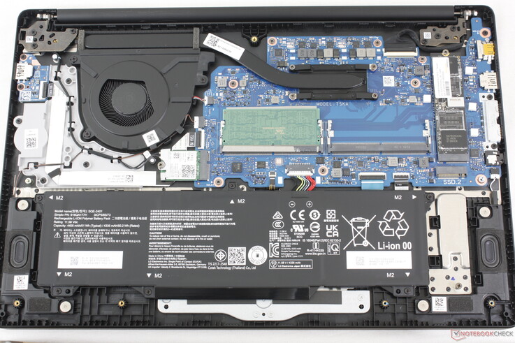 İki DDR5 SODIMM ve iki M.2 2280 SSD yuvasına sahip LG Gram 15U55T anakart