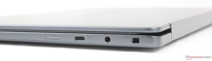 Doğru: USB-A 4.0, DisplayPort 2.1 + Power Delivery, 3,5 mm kulaklık, Noble kilidi