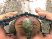 Samsung Galaxy Z Fold8 Ultra, dayanıklılık testinden hemen sonra söküm aşamasına geçiyor ve ekranında pahalıya mal olacak bir hasar ortaya çıkıyor.