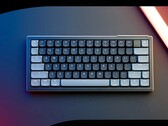 LE-UWB bağlantısına sahip Cherry Xtrfy K63W Pro oyun klavyesi.
