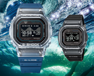 Casio'nun mavi renkli GBX-H5600-2 (solda) ve siyah renkli GBX-H5600-1 (sağda) modelleri.