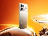 Realme P4s, kısmen şeffaf kamera modülüne sahip göz alıcı bir tasarıma sahiptir.