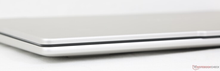 Ön taraf: Bağlantı noktası yok