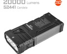 Acebeams X35, yan ışık ve üç adet güçlü ön LED ile.