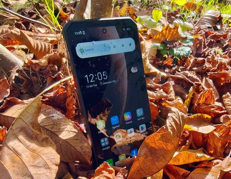Oukitel WP60 incelemede. Test cihazı Oukitel tarafından sağlanmıştır. Oukitel WP60 incelemede. Test cihazı Oukitel tarafından sağlanmıştır.