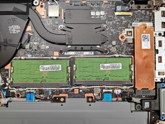 2x RAM ve M.2-2280 SSD