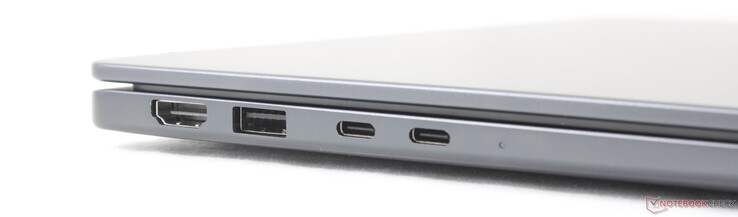 Sol: HDMI 2.1, USB-A 3.2 Gen. 1 (1 Gbps), 2 adet USB-C Thunderbolt 4 (DisplayPort 2.1 + Güç Aktarımı özellikli), Akıllı Kart okuyucu (isteğe bağlı)