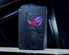 ROG GR70’in şu anda iki farklı modeli satışta. Resimde: mini PC’nin yandan görünümü
