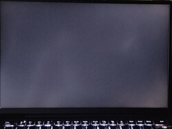 Orta düzeyde arka ışık kanaması (burada geliştirilmiş olarak gösterilmiştir)