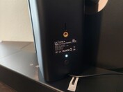 Soundbar ve uydular tripod diş(ler)i ile birlikte gelir (Resim kaynağı: Notebookcheck)