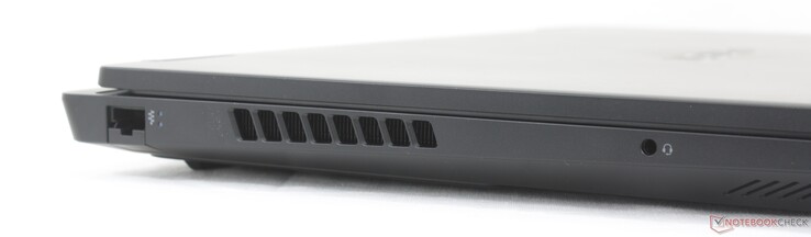 Sol: RJ-45 (10 Gbps), 3,5 mm kulaklık