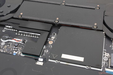 İki DDR5 SODIMM yuvası