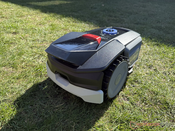 Sunseeker V1, 2026 robotik çim biçme makinesi testinde