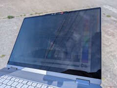 Açık havada güneş ışığı altında