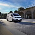 Yeni Ford Transit City: Bu yepyeni elektrikli minibüs, teslimat ve kurye hizmetlerinin yanı sıra esnaf ve hizmet sağlayıcılara hitap edecek şekilde tasarlandı.