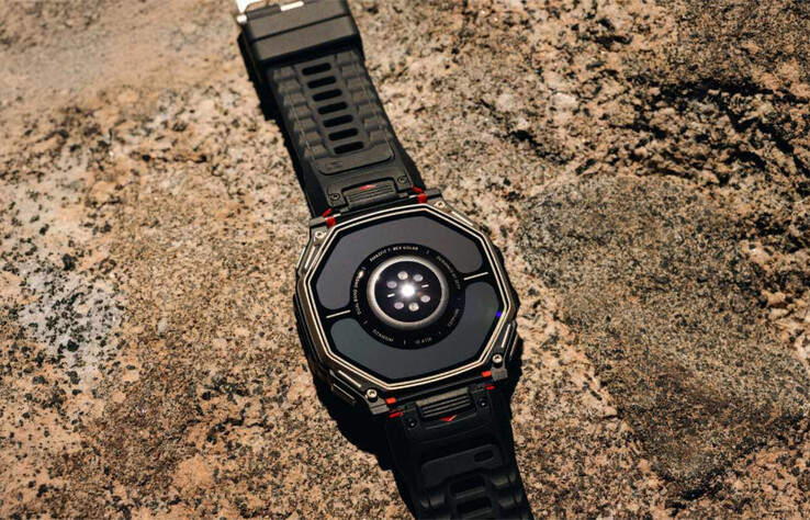 Amazfit'in yeni arkaya bakan fotovoltaik güneş panellerine bir bakış.