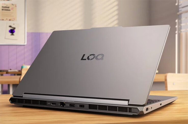 LOQ Essential 15IPH11'in ağırlığı 2,1 kg'dır.
