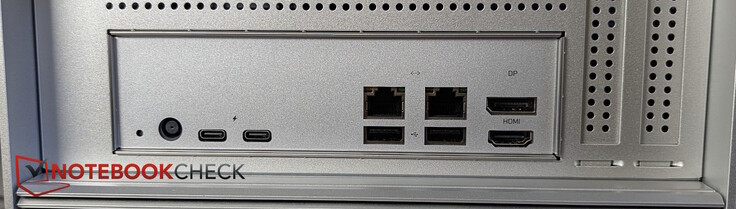 Arka kısım: AC, 2x Thunderbolt 4, 2x 2.5GbE-LAN, 2x USB-A 3.0, DP 1.4, HDMI 2.0