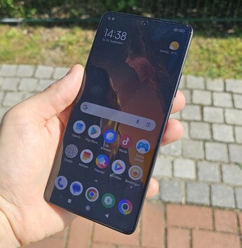 Poco F5 akıllı telefon incelemesi