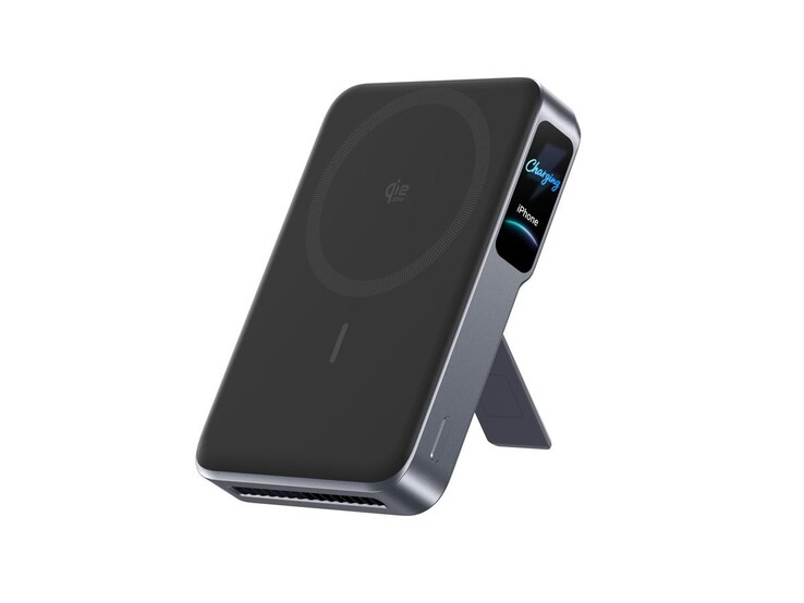 Yeni model, daha hızlı 25 W şarj özelliğiyle birlikte geliyor.