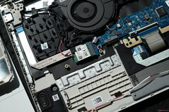 HP 255 G10'un sökülmesi