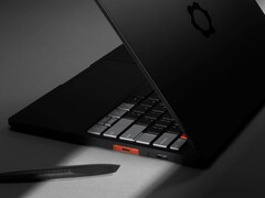 Framework Laptop 13 Pro, en fazla Core Ultra X7 358H CPU ile donatılabilir.