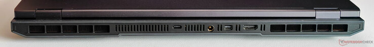 Arka kısım: USB-C 3.2 Gen.2 (10 Gbit/s, dGPU üzerinden DisplayPort ALT modu 1.4, 140W Güç Dağıtımı), güç konektörü, Mini-DisplayPort 2.1, HDMI 2.1