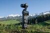Insta360 Luna Ultra, çıkarılabilir bir OLED dokunmatik ekrana sahiptir
