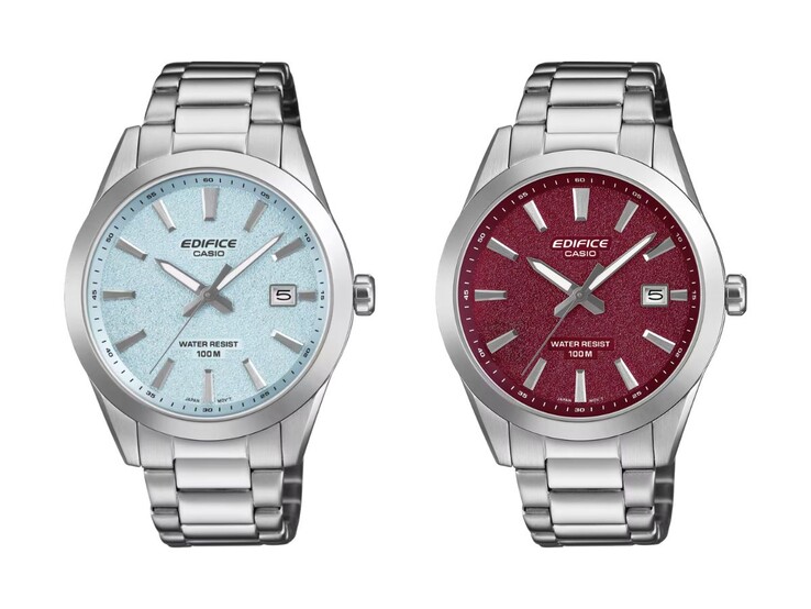 Casio Edifice EFV-160D-2BV (solda) ve EFV-160D-4AV (sağda) saatler