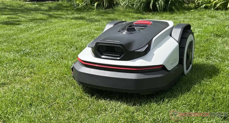 Roborock RockNeo Q105 çalışırken