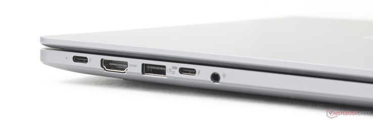 Sol: 2 adet USB-C Thunderbolt 4 (DisplayPort 2.1 + Power Delivery), HDMI 2.1, USB-A 3.2 Gen. 1 (5 Gbps), 3,5 mm kulaklık girişi