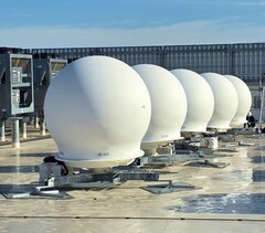 Iridium, FCC'den SpaceX'in 28 adet beklemede olan ağ geçidi başvurusu kapsamında 19,4 ila 19,6 ve 29,1 ila 29,3 GHz frekans bantlarını kullanmasını engellemesini istiyor.