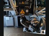 Bambu Lab 3D yazıcı nozulunda bir filament damlası