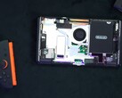 Yenilenmiş Nintendo Switch 2'de yapıştırılmış pil bulunmamaktadır.