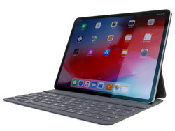 Apple Akıllı Klavye ile üçüncü nesil iPad Pro 12.9