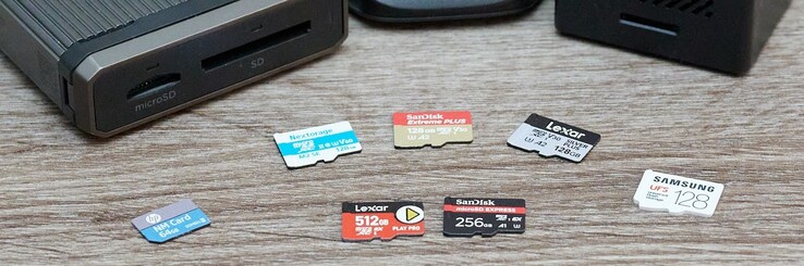 Test alanı: Üç UHS karta karşı iki MicroSD Express kart. Çekim için kullanıldığı için Sony Tough eksik. Dışarıda: Kendilerini gösteremeyen nispeten yeni iki bellek kartı formatı. (Resim kaynağı: Andreas Sebayang/N