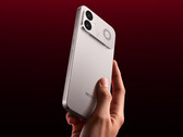 K90 Ultra, 30 Haziran’da Çin’de piyasaya sürülecek. Resimde: Telefonun arka kısmını gösteren bir tanıtım fotoğrafı.