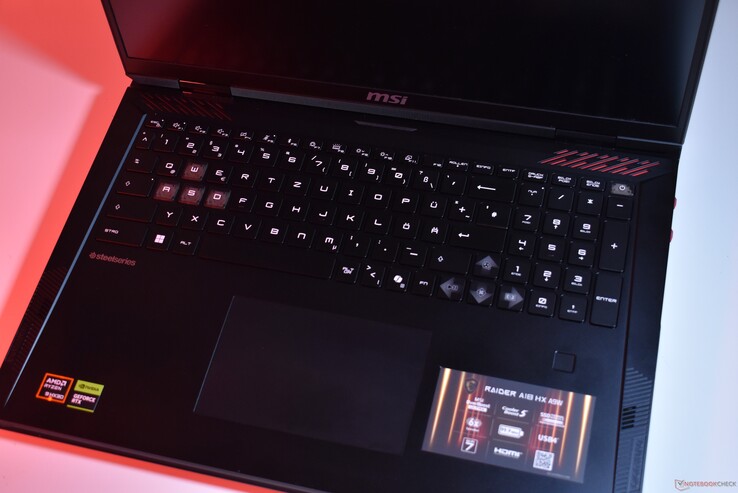 MSI Raider A18: Klavye