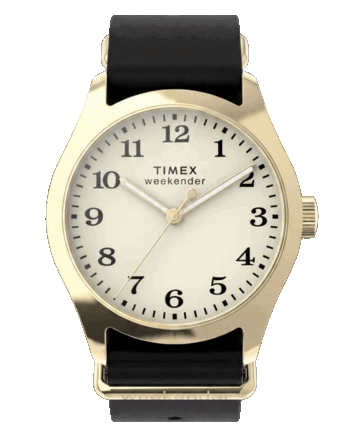 Timex Weekender New England TW2Y86600, 34 mm altın rengi kasa, krem rengi kadran ve siyah deri kayışa sahiptir.