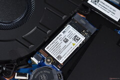 Lenovo ThinkBook 14 G9 IPL'deki YMTC SSD.