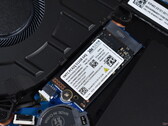 Lenovo ThinkBook 14 G9 IPL'deki YMTC SSD.