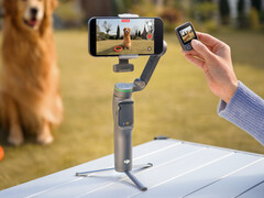 Osmo Mobile 8P ve Osmo FrameTap aksesuarı.