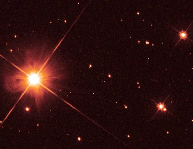 Kırmızı cüce Proxima Centauri'yi gösteren bir görüntü.