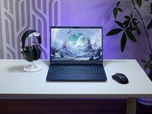 Alienware 16X Aurora parlama önleyici OLED ekrana sahiptir.
