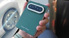 Xiaomi Mix Fold 5'in (diğer adıyla Xiaomi 18 Fold) Huawei Pura X Max ve Apple iPhone Ultra'dan ilham alacağı bildiriliyor.