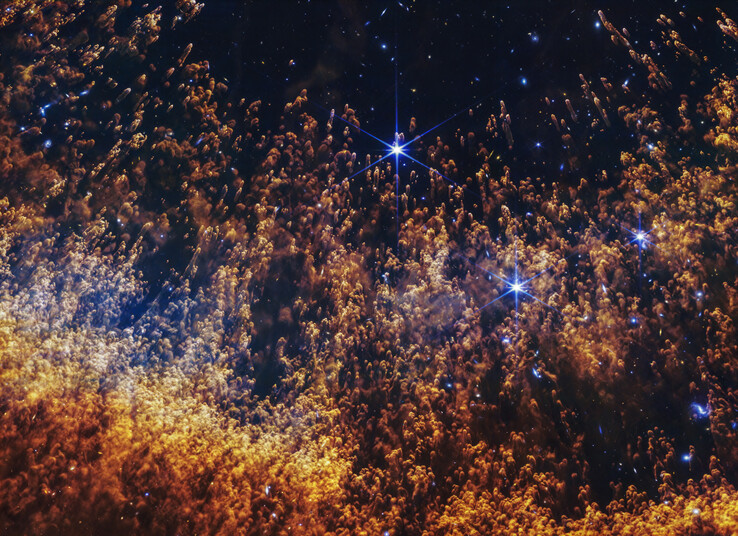 Helix Bulutsusu'nun bir bölümünü gösteren yeni bir Webb görüntüsü (Görüntü kaynağı: NASA, ESA, CSA, STScI)