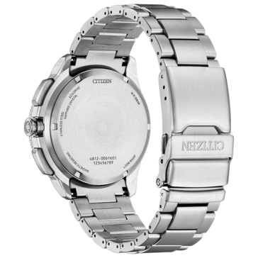 Paslanmaz çelik bilezik ve oymalı Eco-Drive kasa arkası.