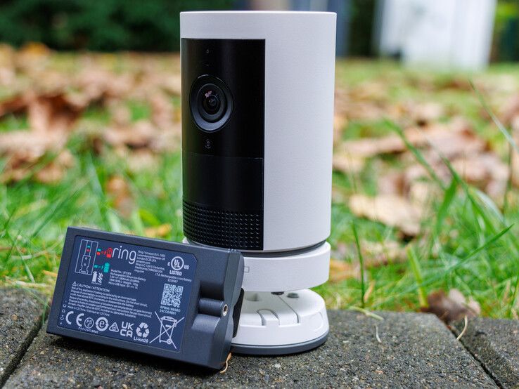 Lityum-iyon batarya 20,88 Wh kapasiteye sahiptir.